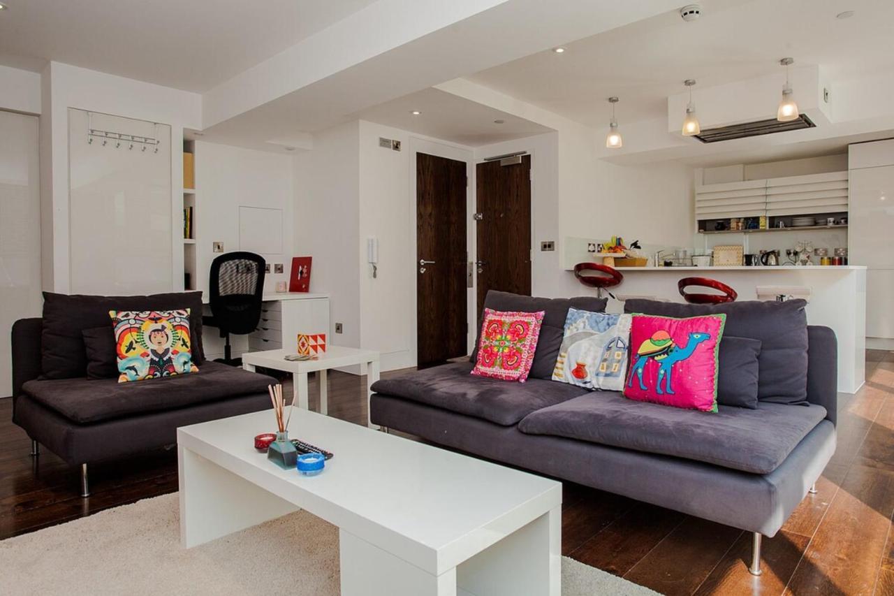 Beautiful Newly Renovated 2 Bed In Bank Apartament