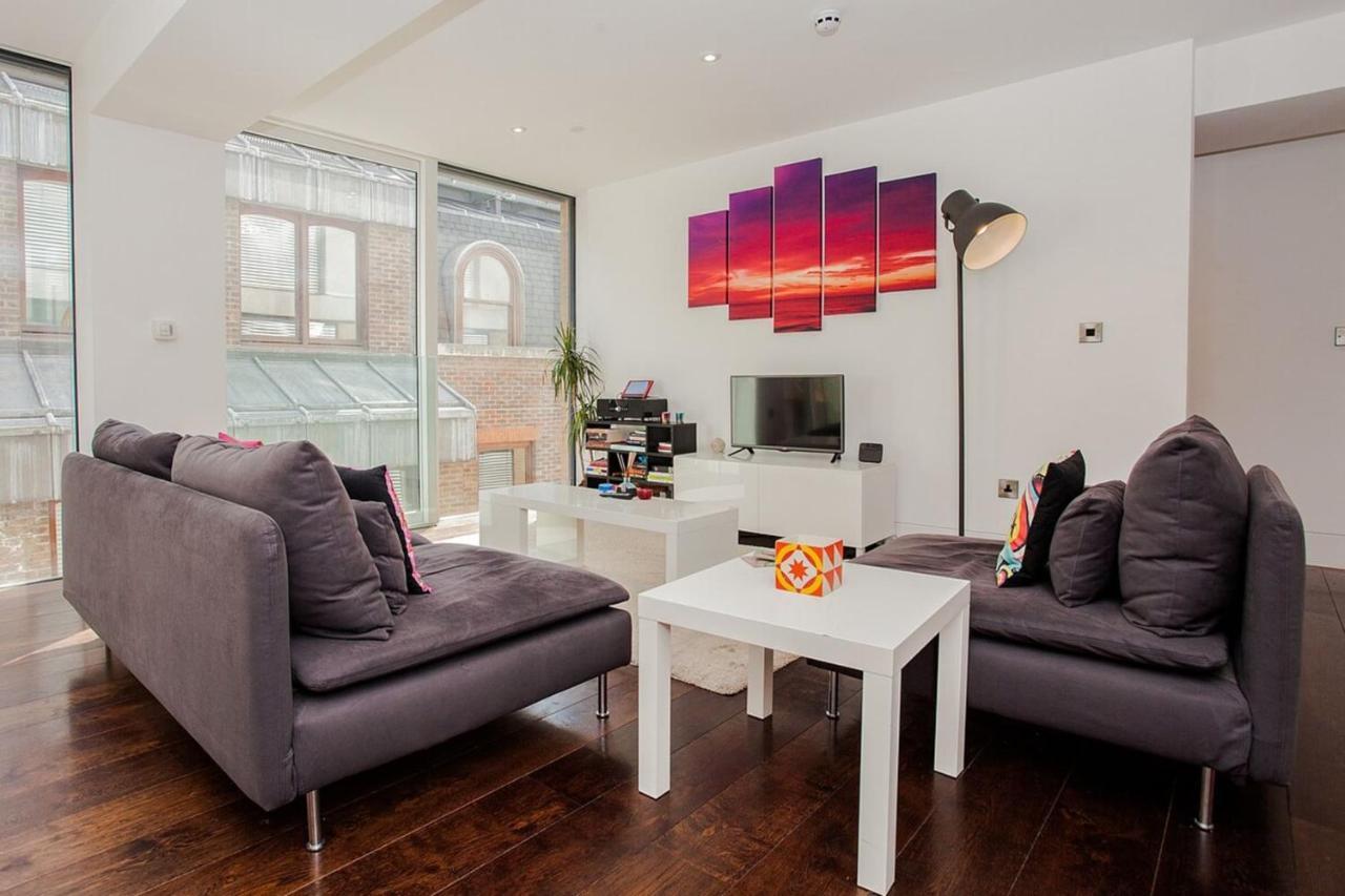 Apartament Beautiful Newly Renovated 2 Bed In Bank Londra