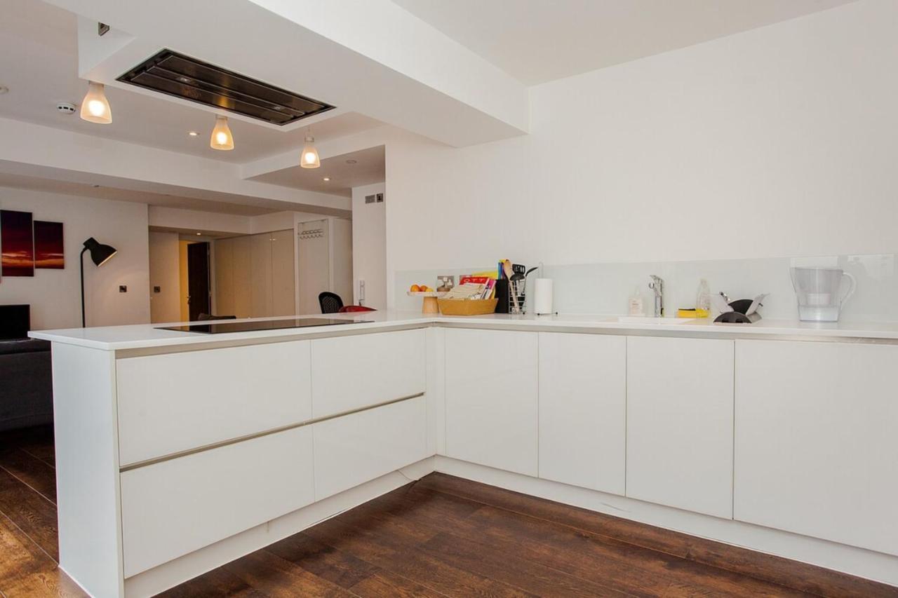 Apartament Beautiful Newly Renovated 2 Bed In Bank *